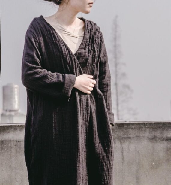 Cotton and Linen Long Black Cardigan - Image 3