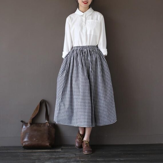 Black and White Plaid Vintage Skirt - Image 2