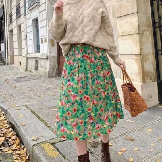 Vintage Floral Pleated Skirt - Image 3